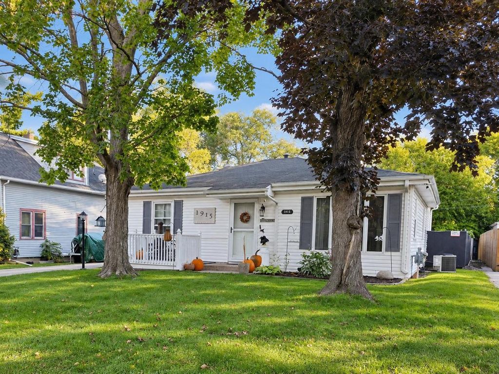 1915 Glen Avenue, Beloit, WI 53511