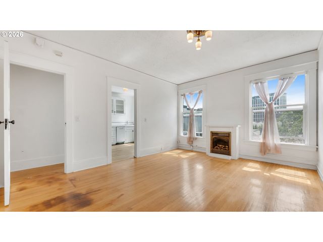 1631 Nw EVERETT St 404, Portland, OR 97209