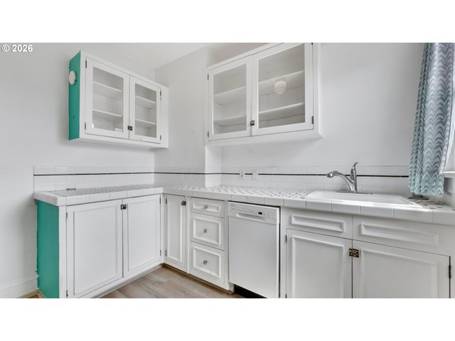 1631 Nw EVERETT St 404, Portland, OR 97209