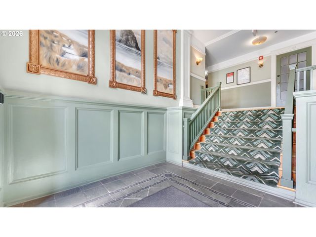 1631 Nw EVERETT St 404, Portland, OR 97209