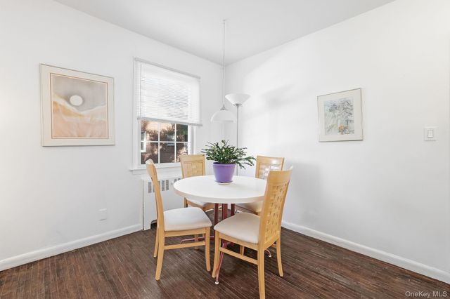 182 Pinewood Road 25, Hartsdale, NY 10530