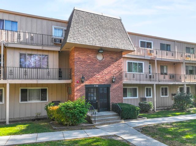 2504 Algonquin Road 17, Rolling Meadows, IL 60008