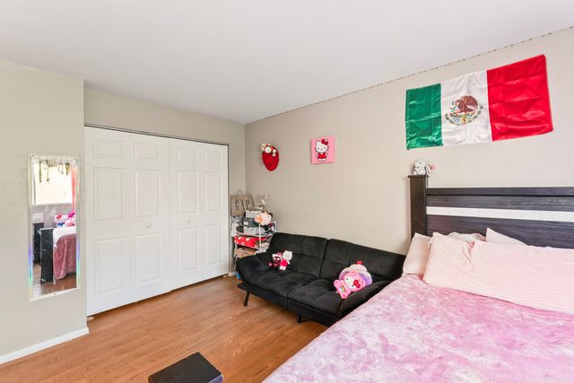2504 Algonquin Road 17, Rolling Meadows, IL 60008