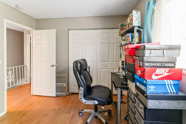 2504 Algonquin Road 17, Rolling Meadows, IL 60008