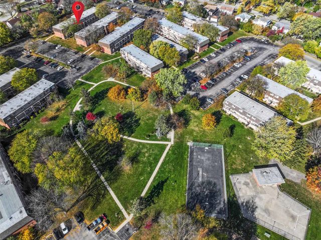 2504 Algonquin Road 17, Rolling Meadows, IL 60008