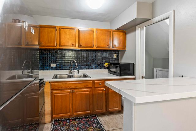 2504 Algonquin Road 17, Rolling Meadows, IL 60008