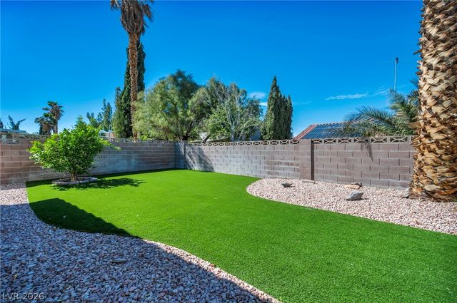 5272 Cartaro Drive, Las Vegas, NV 89103