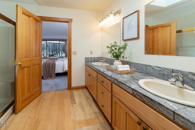 16921 Pony Express Way, Bend, OR 97707