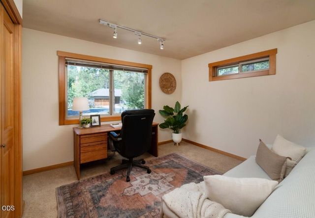 16921 Pony Express Way, Bend, OR 97707