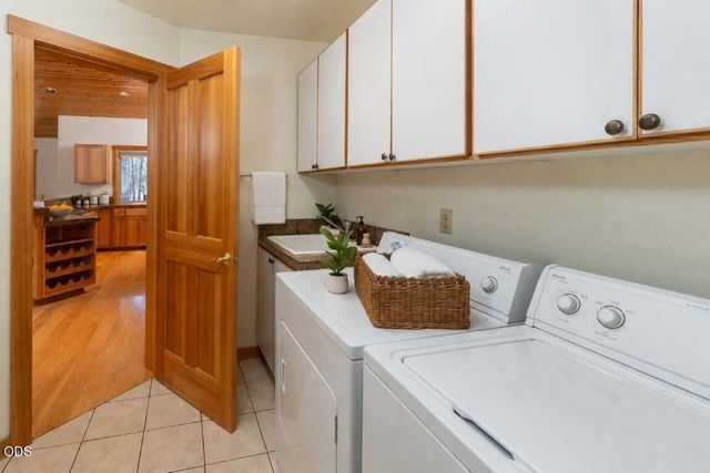 16921 Pony Express Way, Bend, OR 97707