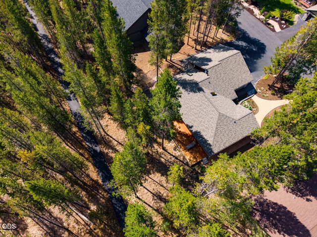 16921 Pony Express Way, Bend, OR 97707