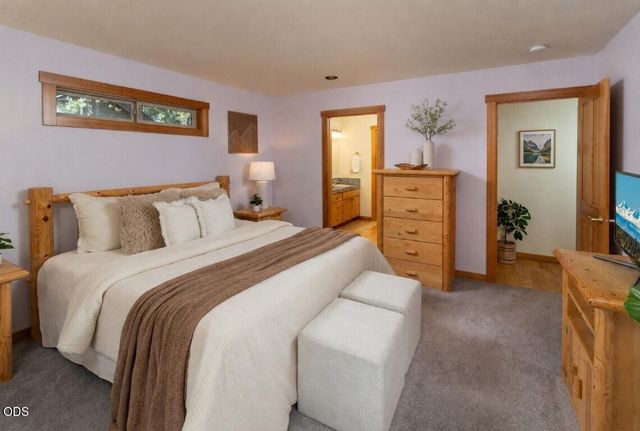 16921 Pony Express Way, Bend, OR 97707