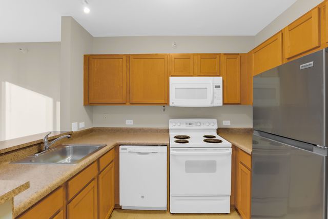 222 N Columbus Drive 611, Chicago, IL 60601