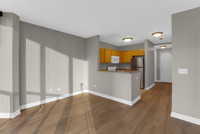 222 N Columbus Drive 611, Chicago, IL 60601