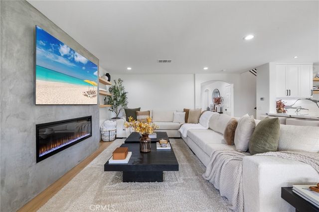 21174 Lone Star, Saugus, CA 91390