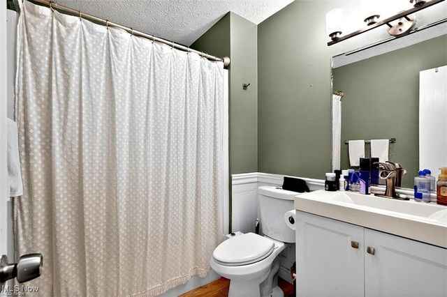 1473 Munroe Falls Avenue, Cuyahoga Falls, OH 44221