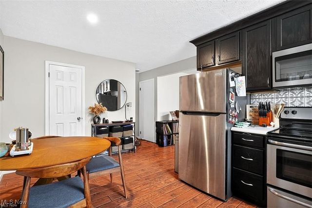 1473 Munroe Falls Avenue, Cuyahoga Falls, OH 44221