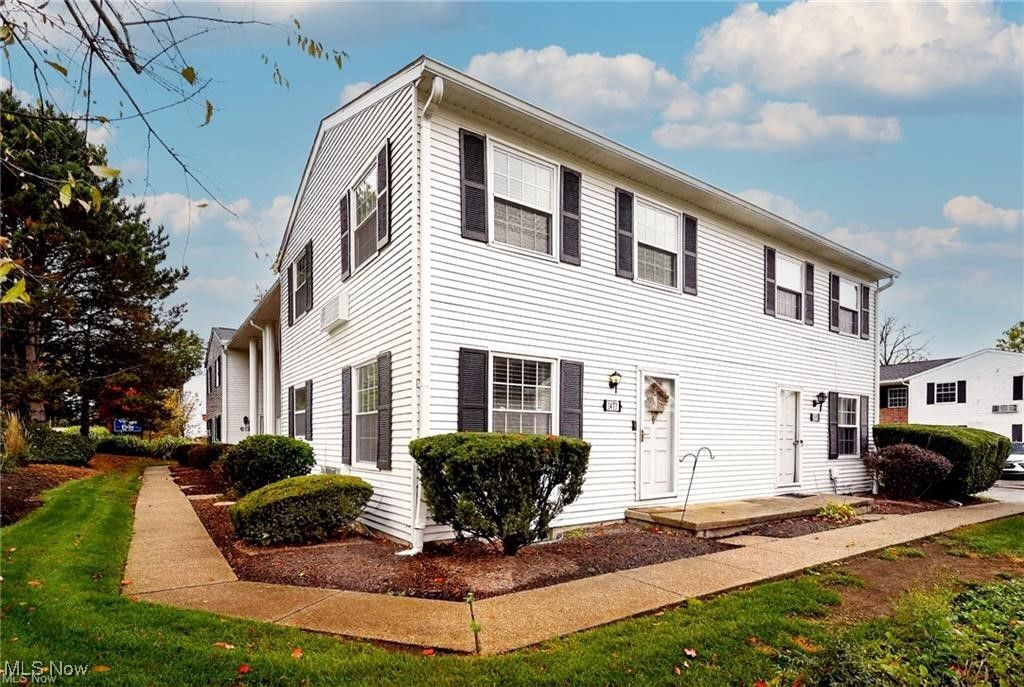 1473 Munroe Falls Avenue, Cuyahoga Falls, OH 44221