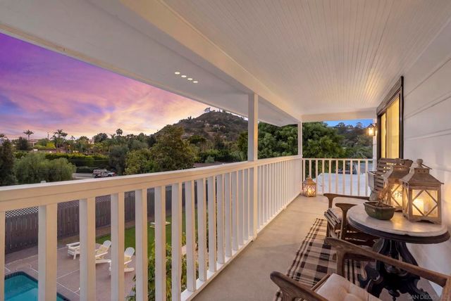 10409 Grandview Dr, La Mesa, CA 91941