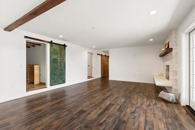 10409 Grandview Dr, La Mesa, CA 91941