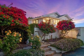 10409 Grandview Dr, La Mesa, CA 91941