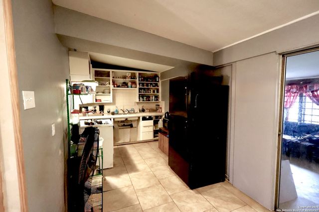 335 Yolanda, San Antonio, TX 78228