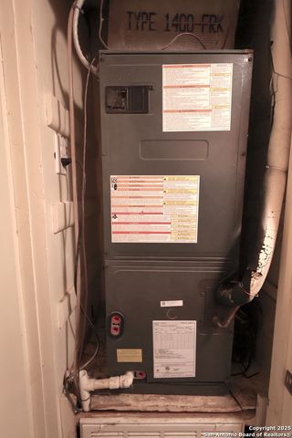 335 Yolanda, San Antonio, TX 78228