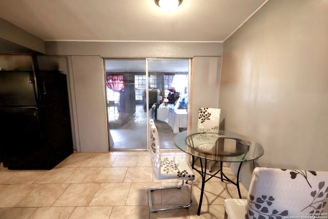 335 Yolanda, San Antonio, TX 78228