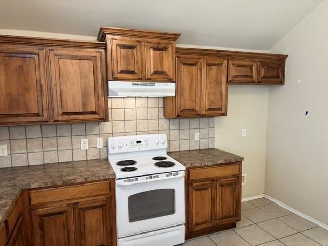 2217 SE 7th Street, Moore, OK 73160