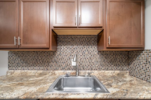 500 Paragon Mills Rd Apt N1, Nashville, TN 37211