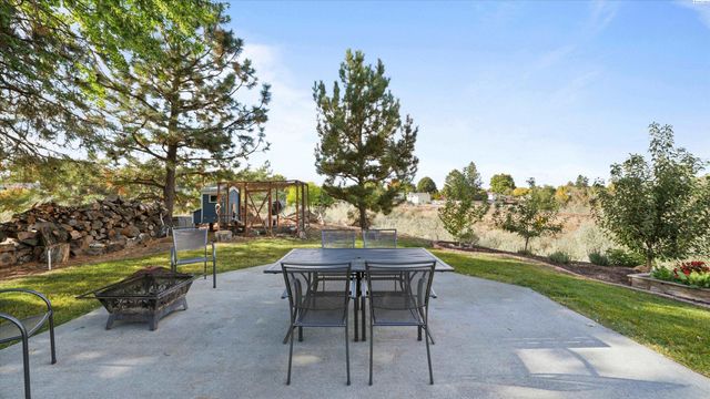 1547 Tieton Ct, Richland, WA 99352