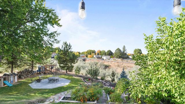 1547 Tieton Ct, Richland, WA 99352