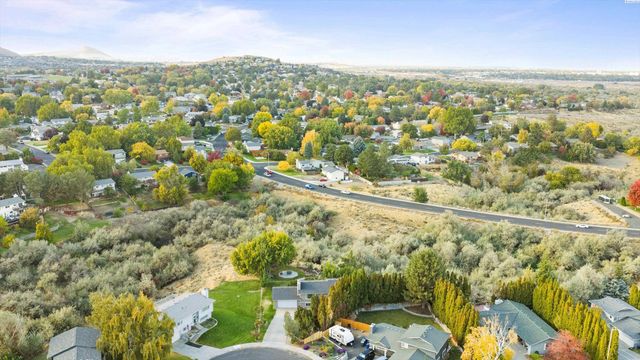 1547 Tieton Ct, Richland, WA 99352