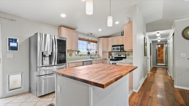 1547 Tieton Ct, Richland, WA 99352