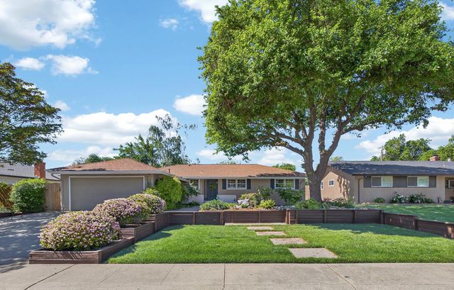 7511 Oakcreek Dr, Stockton, CA 95207