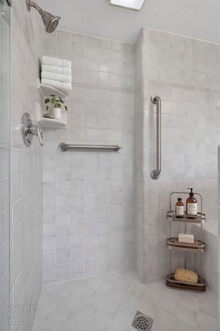 7511 Oakcreek Dr, Stockton, CA 95207