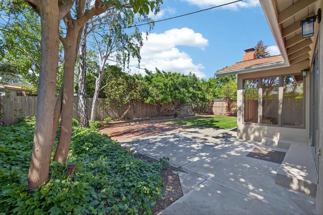 7511 Oakcreek Dr, Stockton, CA 95207