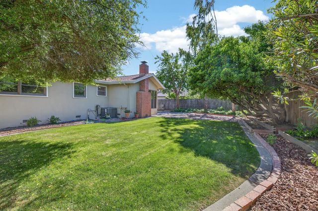 7511 Oakcreek Dr, Stockton, CA 95207