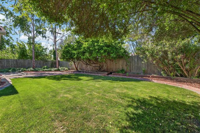 7511 Oakcreek Dr, Stockton, CA 95207