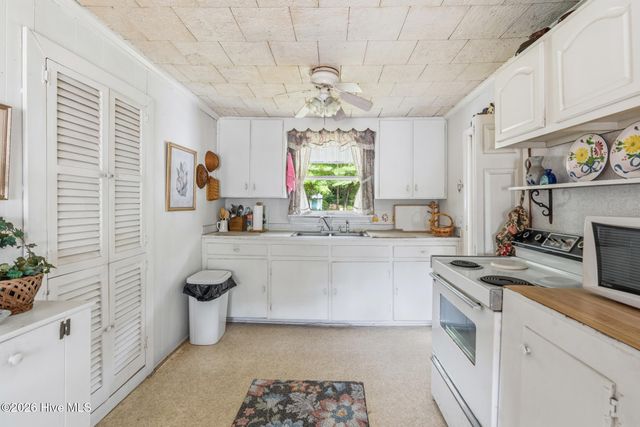 704 E Hamlet Avenue, Hamlet, NC 28345