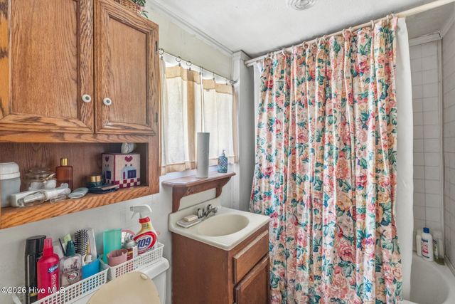 704 E Hamlet Avenue, Hamlet, NC 28345