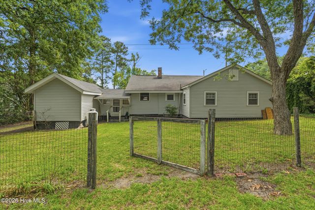 704 E Hamlet Avenue, Hamlet, NC 28345
