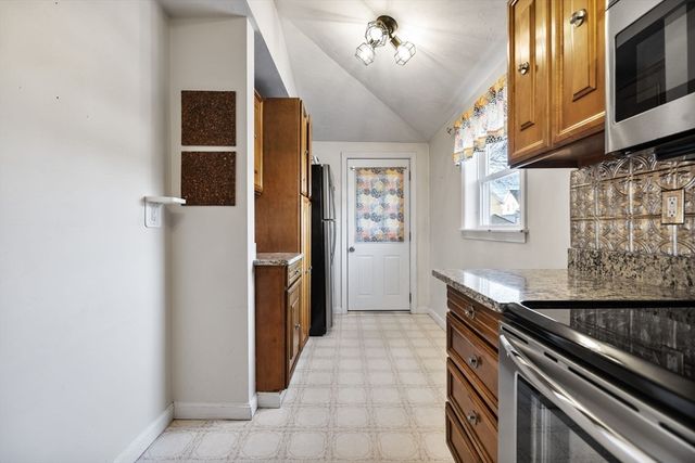 12 Wright St 1, Stoneham, MA 02180