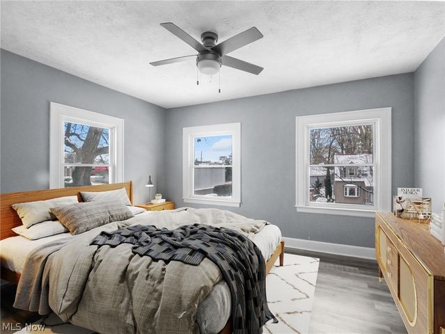 28 Jennette Drive, Youngstown, OH 44512