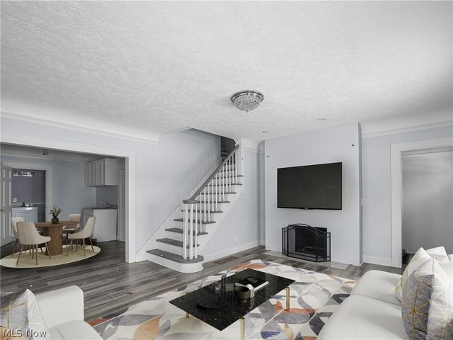 28 Jennette Drive, Youngstown, OH 44512