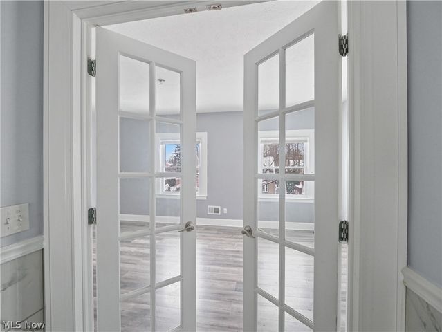 28 Jennette Drive, Youngstown, OH 44512