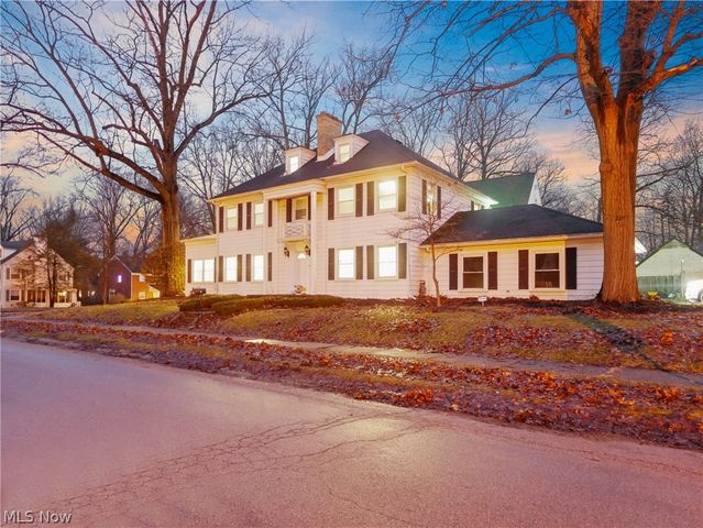 28 Jennette Drive, Youngstown, OH 44512