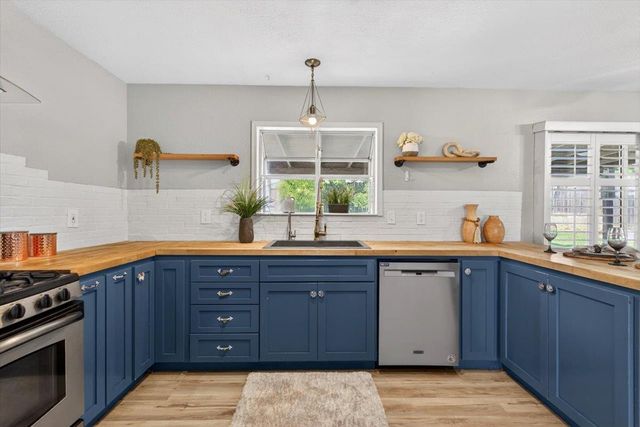 294 New Ct, Oakdale, CA 95361