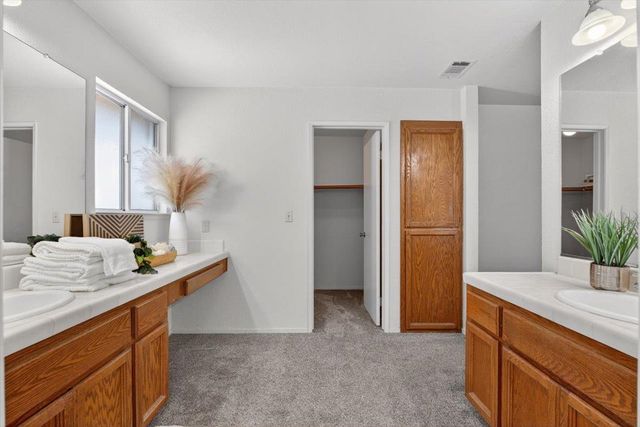 294 New Ct, Oakdale, CA 95361