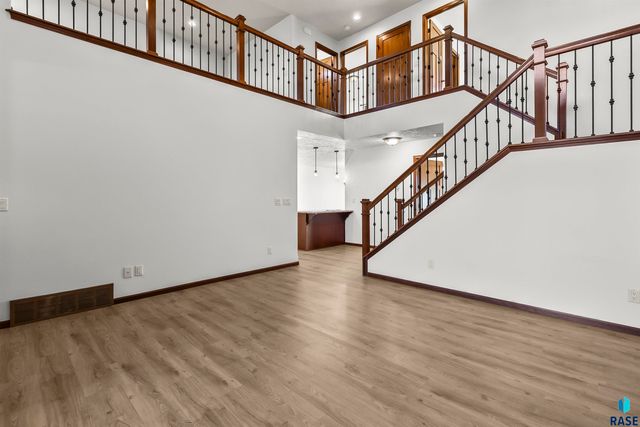 2505 S Kinderhook Ave Avenue, Sioux Falls, SD 57106